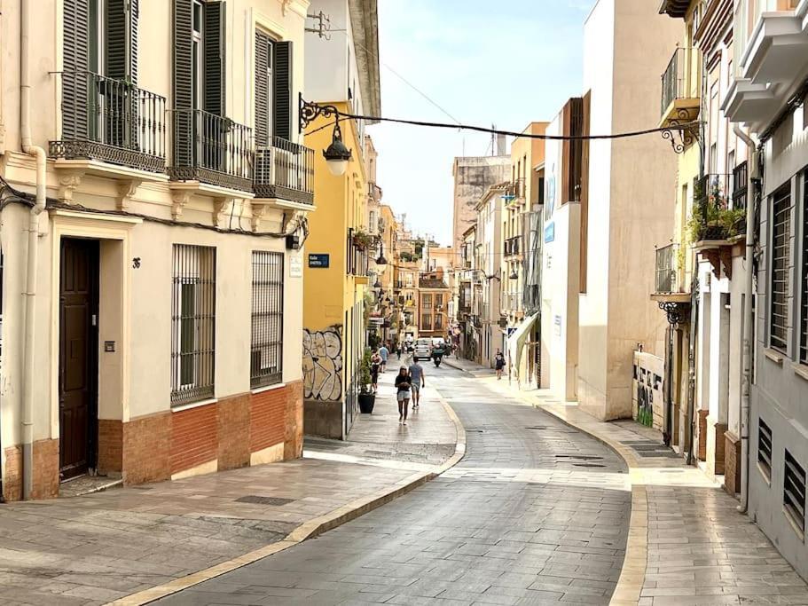 Exquisito Estudio En El Centro De Malaga Bagian luar foto